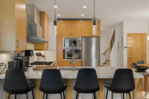 202 26 Avenue Nw, Calgary, AB - Indoor