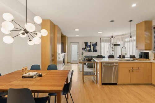 202 26 Avenue Nw, Calgary, AB - Indoor Photo Showing Dining Room