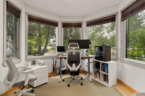 202 26 Avenue Nw, Calgary, AB - Indoor Photo Showing Office