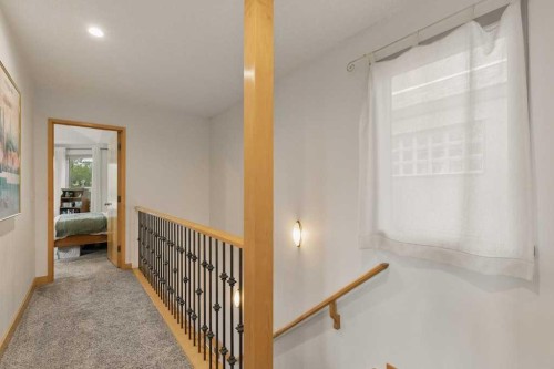 202 26 Avenue Nw, Calgary, AB - Indoor Photo Showing Other Room