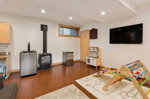 202 26 Avenue Nw, Calgary, AB - Indoor