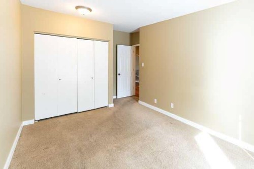 801 Canfield Way Sw, Calgary, AB - Indoor Photo Showing Other Room