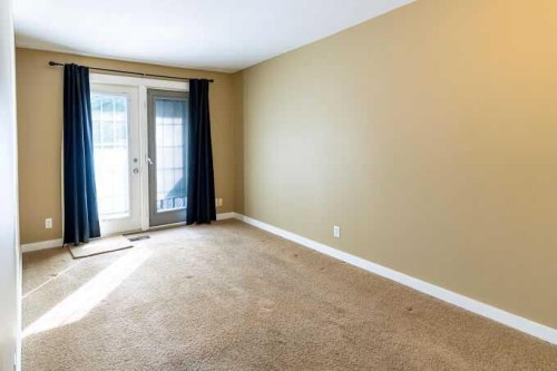 801 Canfield Way Sw, Calgary, AB - Indoor Photo Showing Other Room