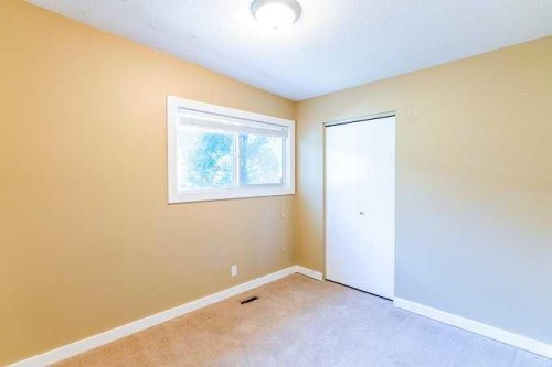 801 Canfield Way Sw, Calgary, AB - Indoor Photo Showing Other Room