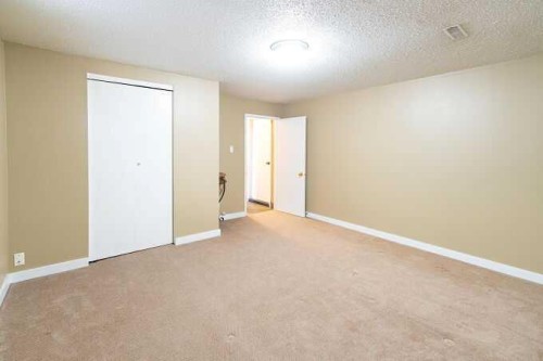 801 Canfield Way Sw, Calgary, AB - Indoor Photo Showing Other Room