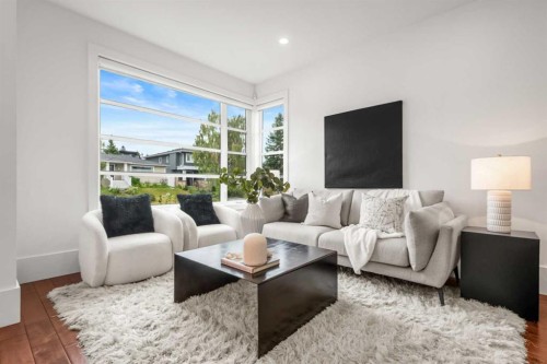 2412 28 Avenue Sw, Calgary, AB - Indoor Photo Showing Living Room