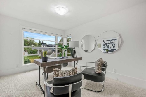 2412 28 Avenue Sw, Calgary, AB - Indoor