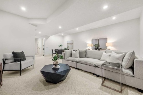 2412 28 Avenue Sw, Calgary, AB - Indoor Photo Showing Living Room