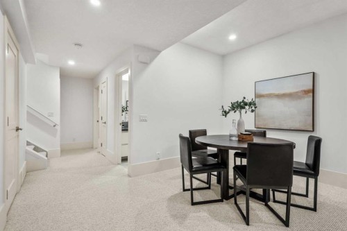 2412 28 Avenue Sw, Calgary, AB - Indoor