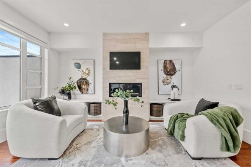 2412 28 Avenue Sw, Calgary, AB - Indoor Photo Showing Living Room With Fireplace