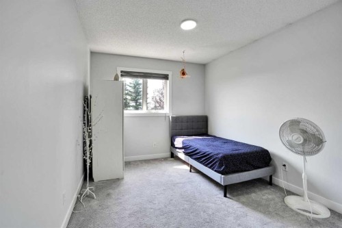 101 Douglas Ridge Circle Se, Calgary, AB - Indoor Photo Showing Bedroom