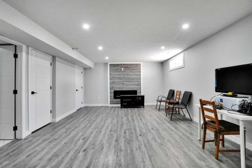 101 Douglas Ridge Circle Se, Calgary, AB - Indoor