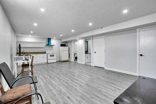 101 Douglas Ridge Circle Se, Calgary, AB - Indoor