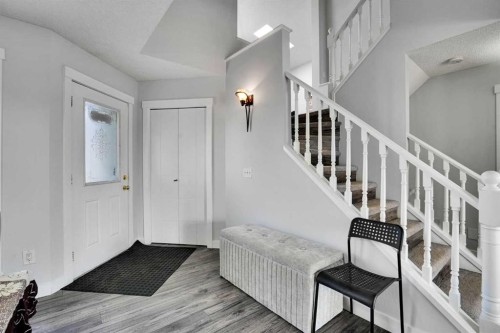 101 Douglas Ridge Circle Se, Calgary, AB - Indoor Photo Showing Other Room