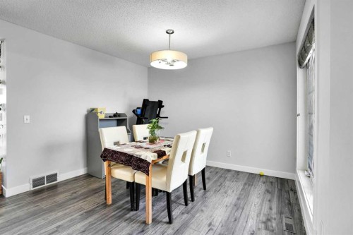 101 Douglas Ridge Circle Se, Calgary, AB - Indoor Photo Showing Dining Room