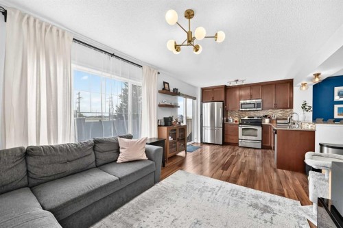 224 Viewpointe Terrace, Chestermere, AB - Indoor Photo Showing Living Room