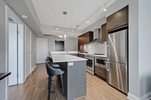 2304-930 6 Avenue Sw, Calgary, AB - Indoor Photo Showing Kitchen With Stainless Steel Kitchen With Upgraded Kitchen