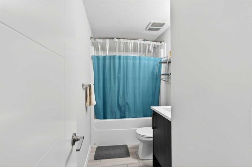 318-8 Sage Hill Terrace Nw, Calgary, AB - Indoor Photo Showing Bathroom