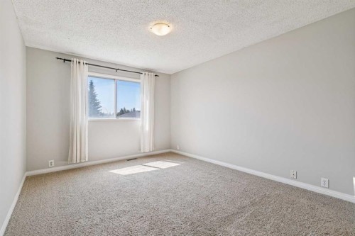 3624 Cedarille Drive Sw, Calgary, AB - Indoor Photo Showing Other Room