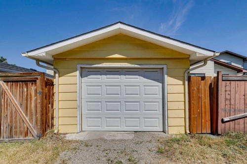 3624 Cedarille Drive Sw, Calgary, AB - Outdoor With Exterior