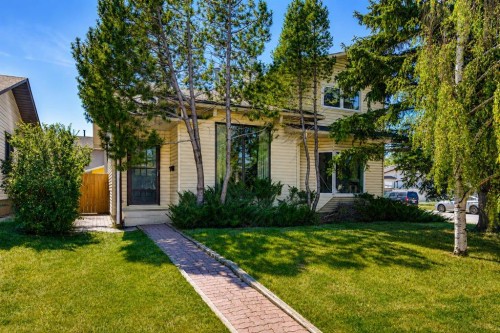 3624 Cedarille Drive Sw, Calgary, AB - Outdoor