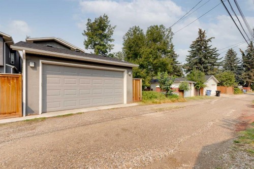 2830 42 Street Sw, Calgary, AB - Outdoor