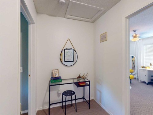 457 Elgin Gardens Se, Calgary, AB - Indoor