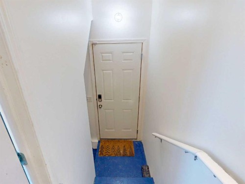 457 Elgin Gardens Se, Calgary, AB - Indoor Photo Showing Other Room