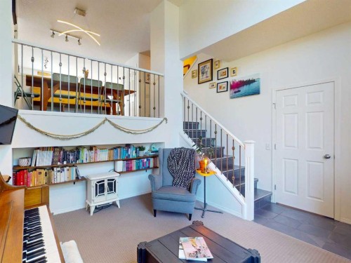 457 Elgin Gardens Se, Calgary, AB - Indoor Photo Showing Other Room