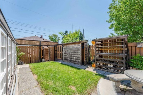 1502 40 Street Se, Calgary, AB - Outdoor