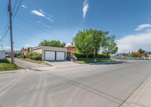 1502 40 Street Se, Calgary, AB - Outdoor