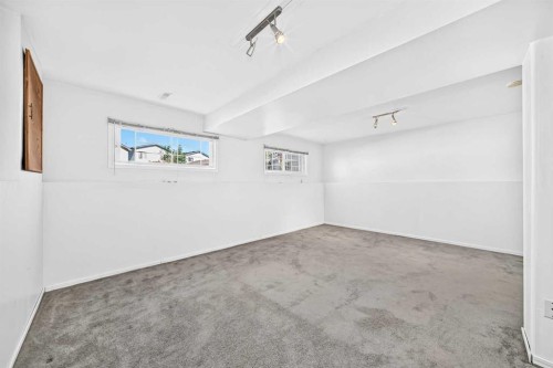 23 San Diego Manor Ne, Calgary, AB - Indoor Photo Showing Other Room