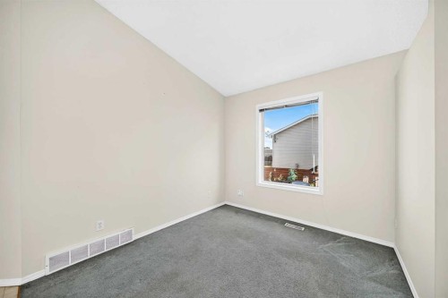 23 San Diego Manor Ne, Calgary, AB - Indoor Photo Showing Other Room