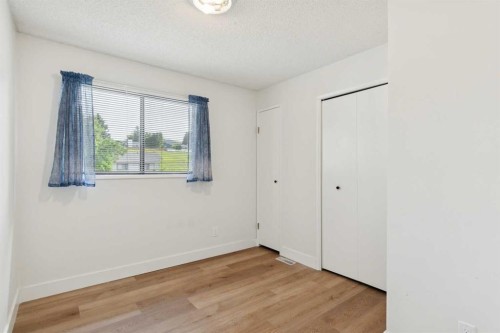 91 Deerfield Drive Se, Calgary, AB - Indoor