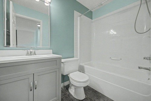 218 Cougarstone Circle Sw, Calgary, AB - Indoor Photo Showing Bathroom