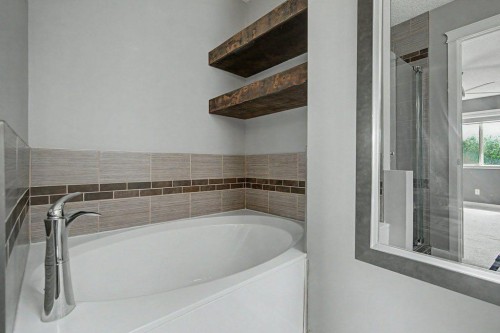 218 Cougarstone Circle Sw, Calgary, AB - Indoor Photo Showing Bathroom