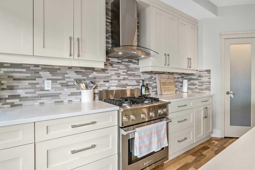 5013 23 Avenue Nw, Calgary, AB - Indoor Photo Showing Kitchen With Upgraded Kitchen
