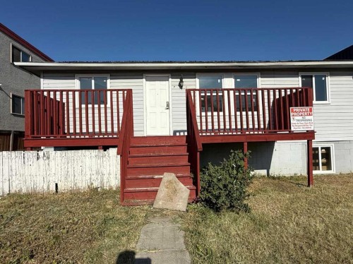 1718 37 Street Se, Calgary, AB - Outdoor