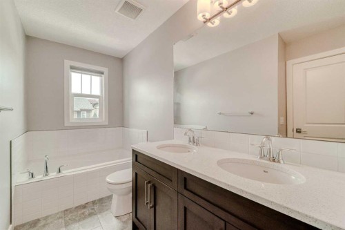 22 Sage Bluff Heights Nw, Calgary, AB - Indoor Photo Showing Bathroom