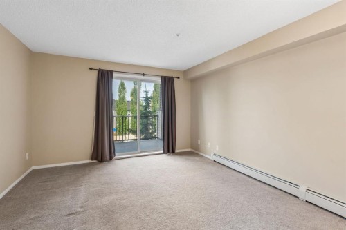 1305-8 Bridlecrest Drive Sw, Calgary, AB - Indoor Photo Showing Other Room