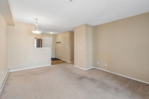 1305-8 Bridlecrest Drive Sw, Calgary, AB - Indoor Photo Showing Other Room