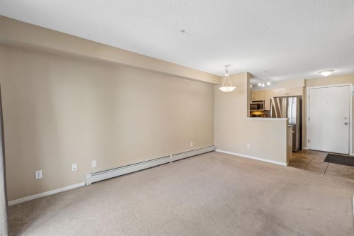 1305-8 Bridlecrest Drive Sw, Calgary, AB - Indoor Photo Showing Other Room