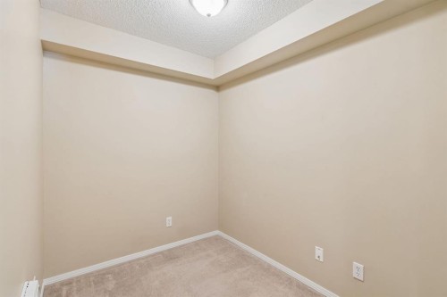 1305-8 Bridlecrest Drive Sw, Calgary, AB - Indoor Photo Showing Other Room