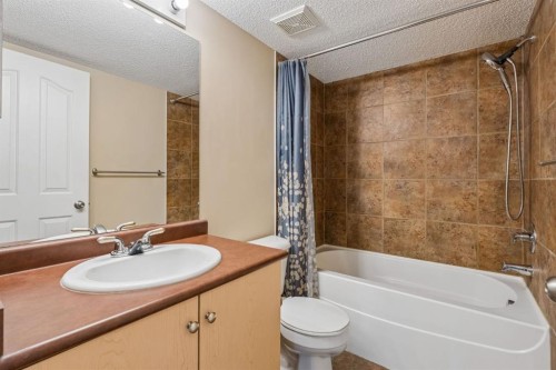 1305-8 Bridlecrest Drive Sw, Calgary, AB - Indoor Photo Showing Bathroom