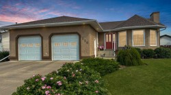 220 10 Avenue NESundre, AB T0M 1X0