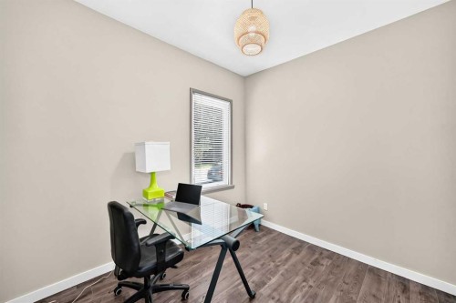 139 11 Avenue Ne, Calgary, AB - Indoor Photo Showing Office