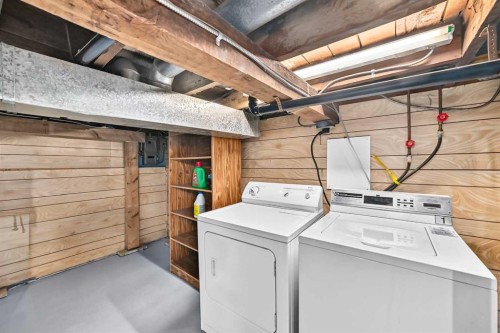 139 11 Avenue Ne, Calgary, AB - Indoor Photo Showing Laundry Room