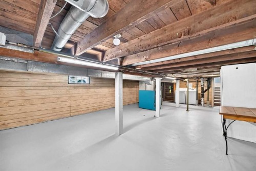 139 11 Avenue Ne, Calgary, AB - Indoor Photo Showing Basement