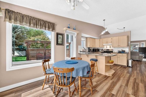 18 Shawbrooke Rise Sw, Calgary, AB - Indoor Photo Showing Other Room
