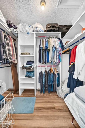 18 Shawbrooke Rise Sw, Calgary, AB - Indoor With Storage